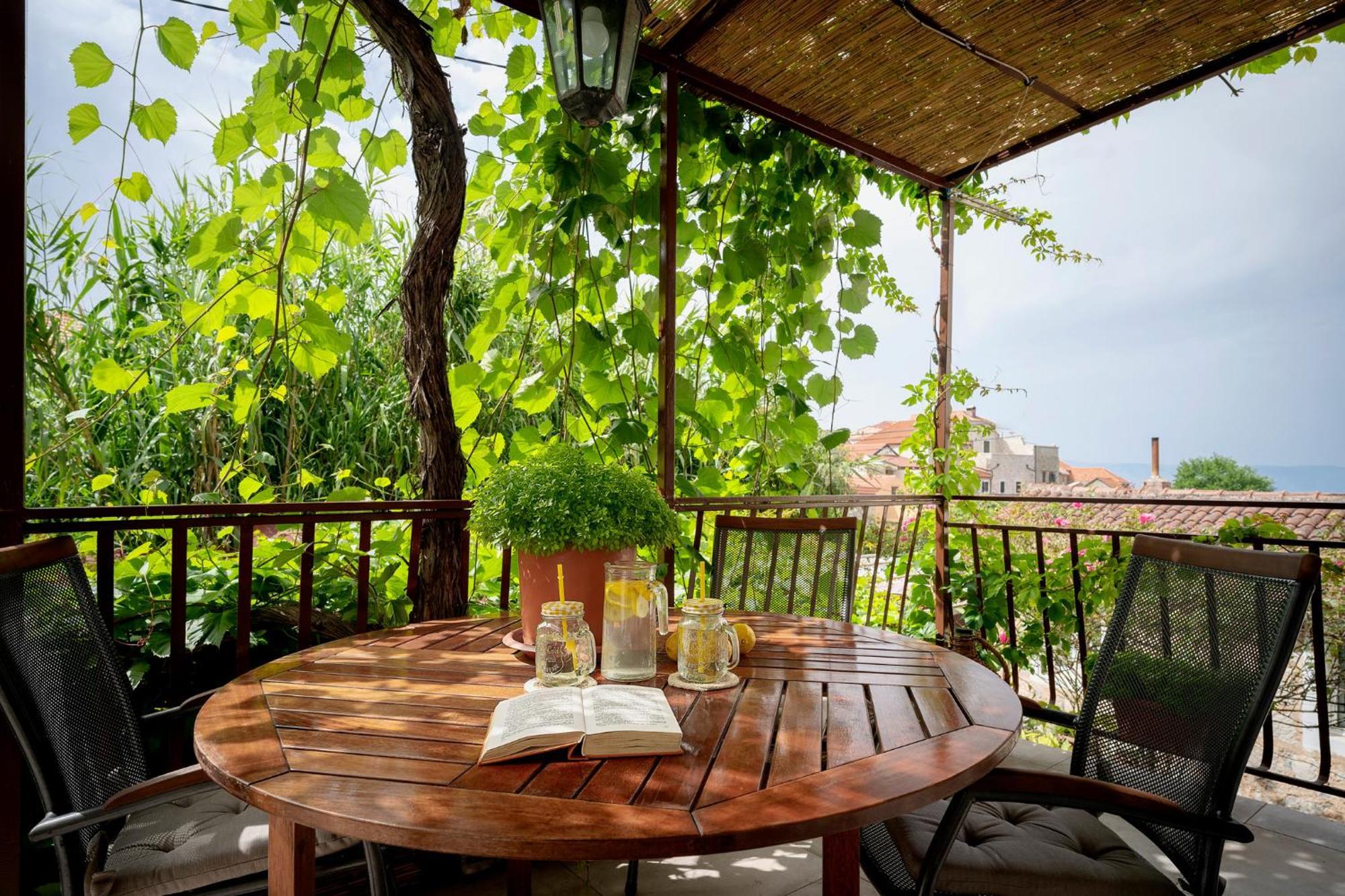 Holiday Home Skala With Hot Tub & Kala With Terrace Pitve Exterior foto
