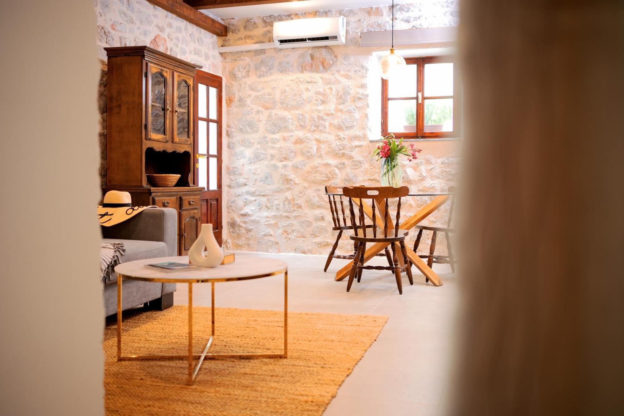 Holiday Home Skala With Hot Tub & Kala With Terrace Pitve Exterior foto