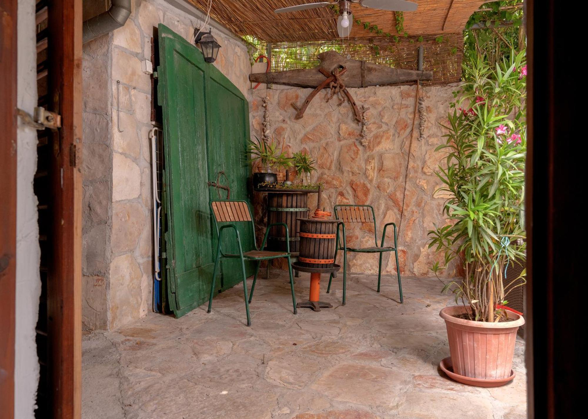 Holiday Home Skala With Hot Tub & Kala With Terrace Pitve Exterior foto